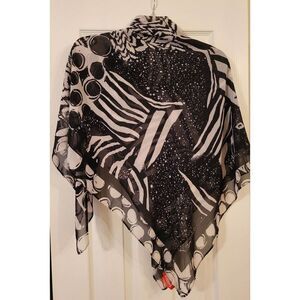 Kirna Zabete Black White Graphic Lightweight Scarf